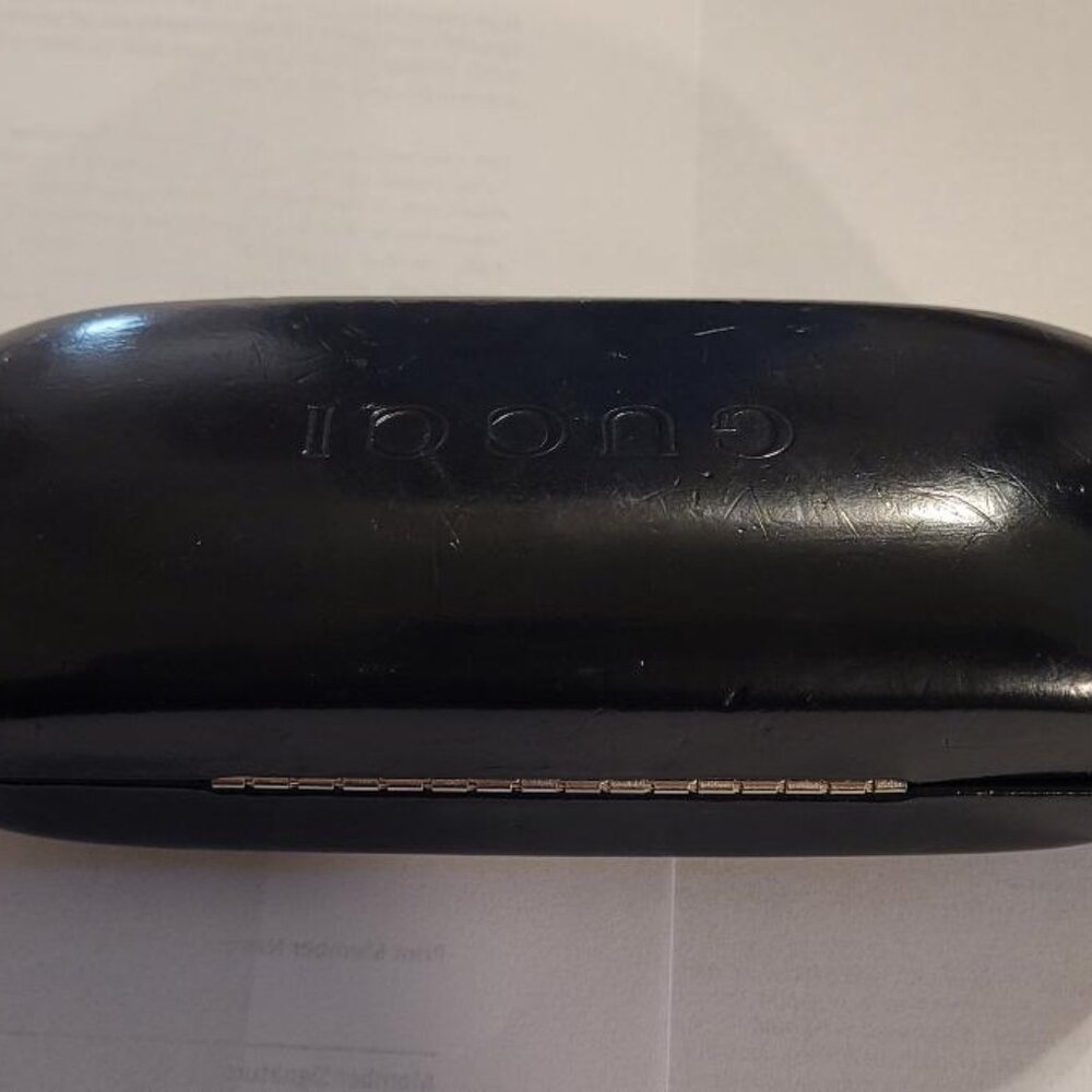 Gucci Black Sunglasses Eye Glasses Case Hard Clam Shell Black Velvet Interior - Picture 4 of 5